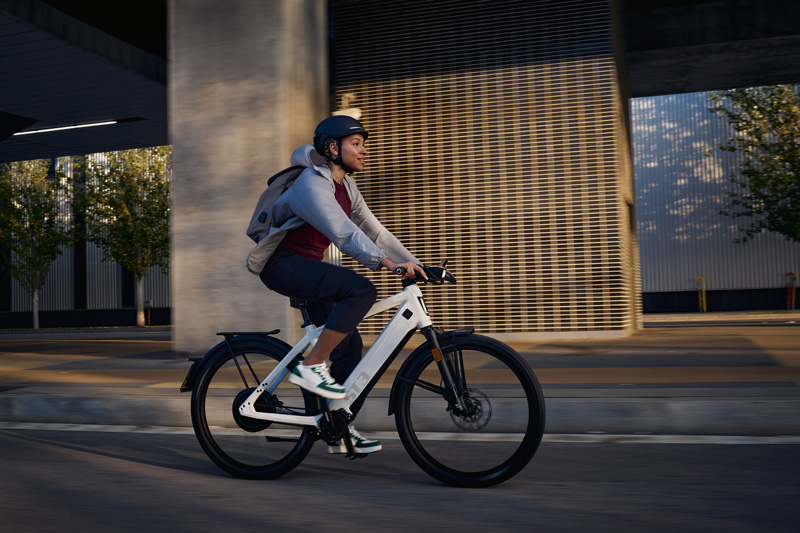 Vélo électrique Stromer speed bike premium sur route