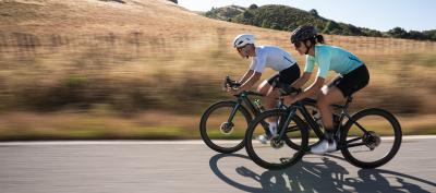 Pneu large ou pneu fin en vélo de route : Quelle largeur de pneu choisir ?